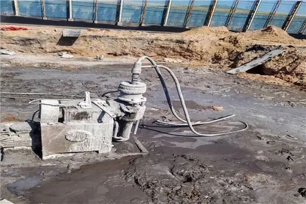 水泡根基注浆加固